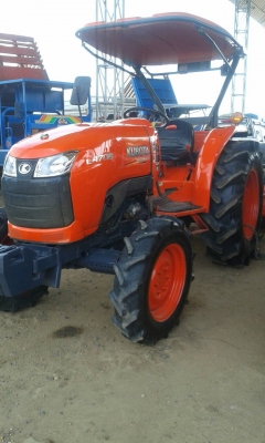 ขายรถคูโบต้า4708ยังไม่ได้ล่างแรงพร้อมไช้งานรถเดิมมีโรตาลี่ตราช้าง1อ้นไมค์ รถอยู่วังบัว คลองขลุง กำแพงเพชร รถ 1500ชั่วโมงพร้อมทะเบียนราคา388000สนใจสอบุถามได้ที่081 3655997 อ๋าพร  พาเจริญ  ราคาต่อรองได้อีกนะครับ