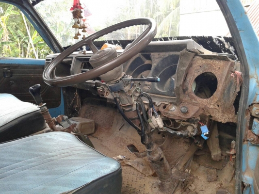 ขายด่วนหกล้อISUZU ติดเครนUNIC2.5ตันราคาเบาๆโทร0843923995