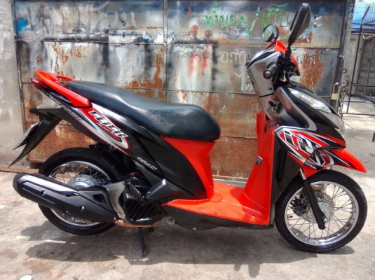 Honda Click 125i ลายstreet หัวฉีดประหยัดน้ำมัน สวยๆวิ๊งราคาถูกครับ Honda Click 125i ลายstreet หัวฉีดประหยัดน้ำมัน สวยๆวิ๊งราคาถูกครับ