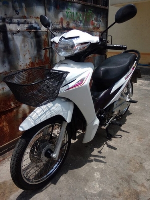 Honda Wave110i รถ56 สี ขาว-ม่วง สวยๆประหยัดน้ำมัน สวยคุ้มราคาถูกๆครับ