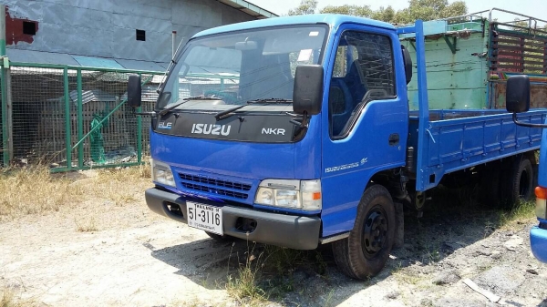 ขายรถบรรทุก 6 ล้อขนาดกลาง 120 แรงม้า ปี 2000