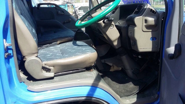 ขายรถบรรทุก 6 ล้อขนาดกลาง 120 แรงม้า ปี 2000