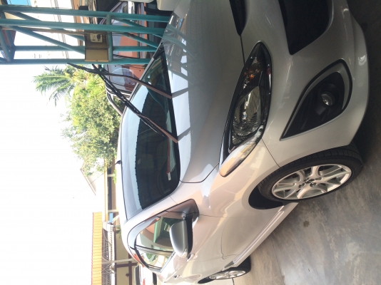 Mazda 2 elegant รถบ้านป้ายแดง