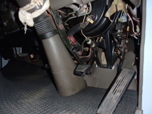 ขาย NKR110 ปี38 พร้อมหลังคาสภาพดีมากรถบ้าน ห้างแท้