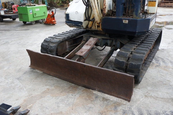 ขายรถขุด KOMUTSU PC50UU-1 สวยๆ เดิมๆจากญี่ปุ่นพร้อมลายหัวแย๊ก ขายรถขุด KOMUTSU PC50UU-1 สวยๆ เดิมๆจากญี่ปุ่นพร้อมลายหัวแย๊ก