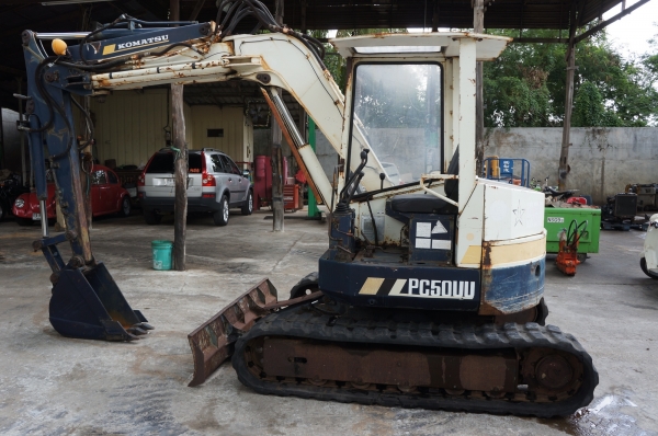 ขายรถขุด KOMUTSU PC50UU-1 สวยๆ เดิมๆจากญี่ปุ่นพร้อมลายหัวแย๊ก