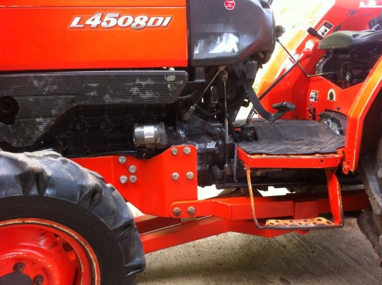 ขายรถไถKubota L4508DI (4WD) พร้อมใบมีดหน้าและผานพรวนช้าง รถพร้อมใช้งาน