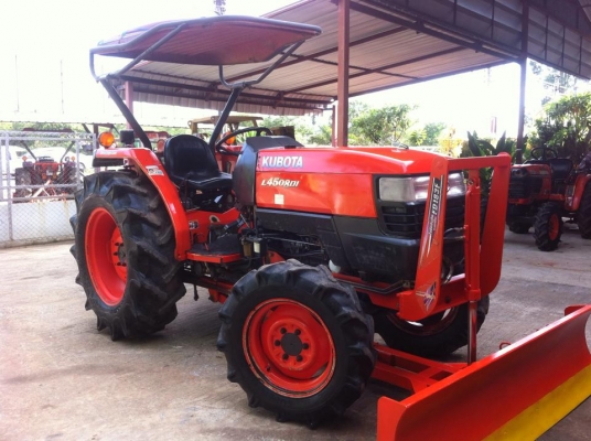 ขายรถไถKubota L4508DI (4WD) พร้อมใบมีดหน้าและผานพรวนช้าง รถพร้อมใช้งาน