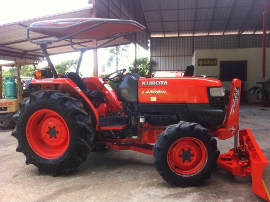 ขายรถไถKubota L4508DI (4WD) พร้อมใบมีดหน้าและผานพรวนช้าง รถพร้อมใช้งาน ขายรถไถKubota L4508DI (4WD) พร้อมใบมีดหน้าและผานพรวนช้าง รถพร้อมใช้งาน
