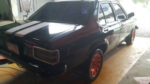 โฮลเด้น รุ่น โทราน่า