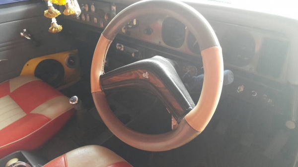 โฮลเด้น รุ่น โทราน่า