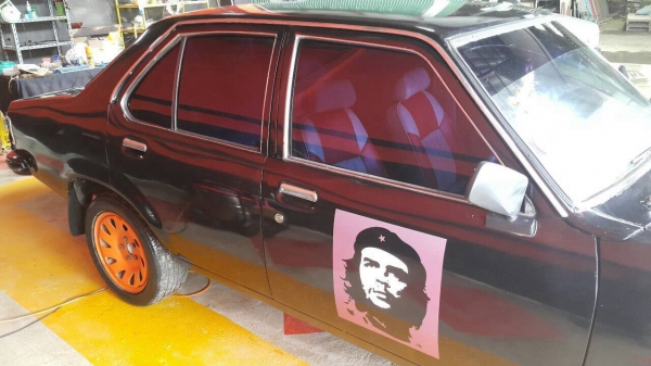 โฮลเด้น รุ่น โทราน่า