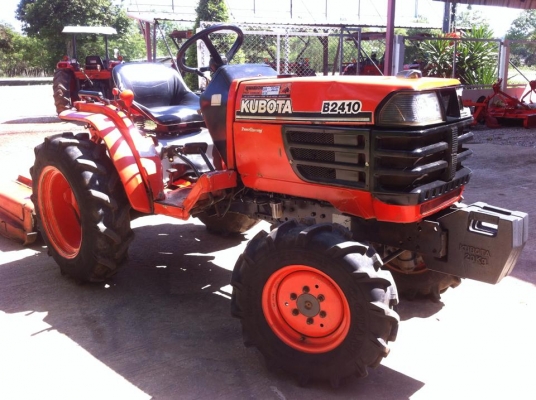 ขายรถไถ Kubota B2410 พร้อมเครื่องตัดหญ้า รถไร่ สีเดิมพร้อมใช้งาน