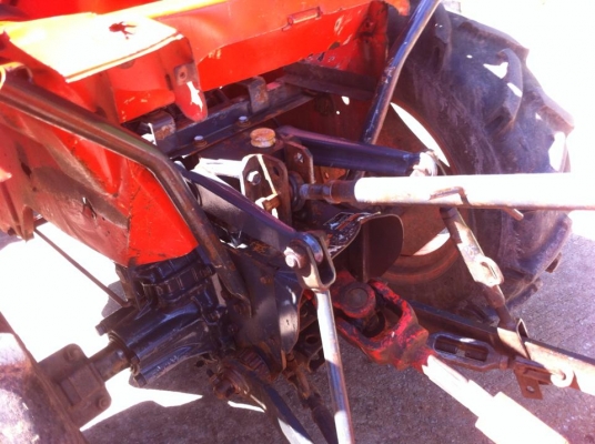 ขายรถไถ Kubota B2410 พร้อมเครื่องตัดหญ้า รถไร่ สีเดิมพร้อมใช้งาน
