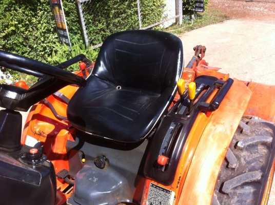 ขายรถไถ Kubota B2410 พร้อมเครื่องตัดหญ้า รถไร่ สีเดิมพร้อมใช้งาน