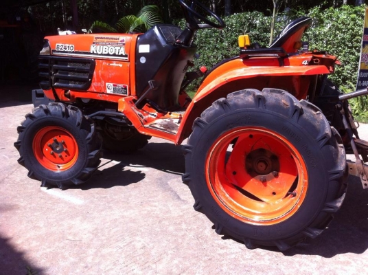 ขายรถไถ Kubota B2410 พร้อมเครื่องตัดหญ้า รถไร่ สีเดิมพร้อมใช้งาน ขายรถไถ Kubota B2410 พร้อมเครื่องตัดหญ้า รถไร่ สีเดิมพร้อมใช้งาน