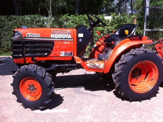 ขายรถไถ Kubota B2410 พร้อมเครื่องตัดหญ้า รถไร่ สีเดิมพร้อมใช้งาน