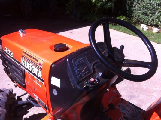 ขายรถไถ Kubota B2410 พร้อมเครื่องตัดหญ้า รถไร่ สีเดิมพร้อมใช้งาน