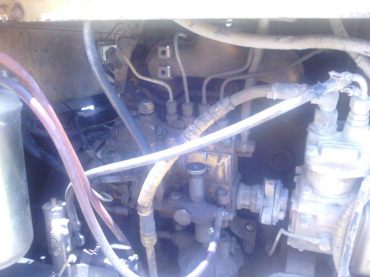 ขายด่วยรถตักkomatsujh30รถใช้งานดีทํางานอยู่ทุกวันสภาพดี