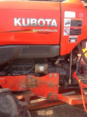 แทรกเตอร์คูโบต้า 4708 สภาพดีมากเดิมๆทั้งคัน ขายพร้อม อุปกรณ์ 3 ชิ้น มีใบดันหน้า ผานหลัง และ โรตารี่ แทรกเตอร์คูโบต้า 4708 สภาพดีมากเดิมๆทั้งคัน ขายพร้อม อุปกรณ์ 3 ชิ้น มีใบดันหน้า ผานหลัง และ โรตารี่