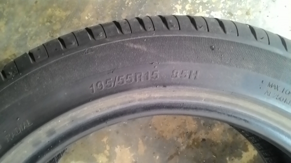 ขายยางมือสอง. 3 เส้น ราคา 900 บาท ขนาด 195/55/15. ยี่ห้อ Vee Rubber. ปี 12. ดอกยางยังลึกอยู่ ดูของได้ที่ อ.โพธาราม. 0817911075 ขายยางมือสอง. 3 เส้น ราคา 900 บาท ขนาด 195/55/15. ยี่ห้อ Vee Rubber. ปี 12. ดอกยางยังลึกอยู่ ดูของได้ที่ อ.โพธาราม. 0817911075