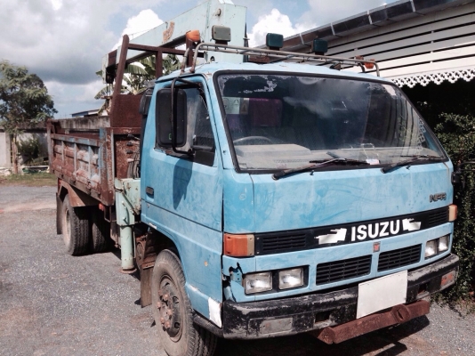 รถอีซูซุ 6 ล้อ ติดเครน 3 ตัน. NPR  115 แรงม้า.  ปี 33       สนใจติดต่อ  081 - 6079515