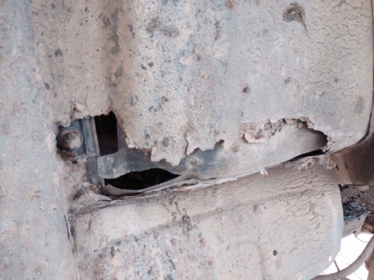 รถอีซูซุ 6 ล้อ ติดเครน 3 ตัน. NPR  115 แรงม้า.  ปี 33       สนใจติดต่อ  081 - 6079515