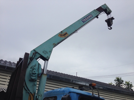 รถอีซูซุ 6 ล้อ ติดเครน 3 ตัน. NPR  115 แรงม้า.  ปี 33       สนใจติดต่อ  081 - 6079515