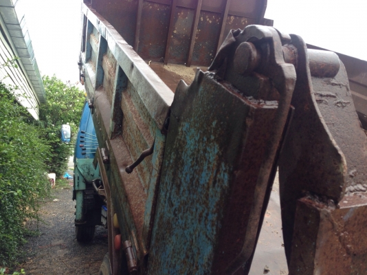 รถอีซูซุ 6 ล้อ ติดเครน 3 ตัน. NPR  115 แรงม้า.  ปี 33       สนใจติดต่อ  081 - 6079515