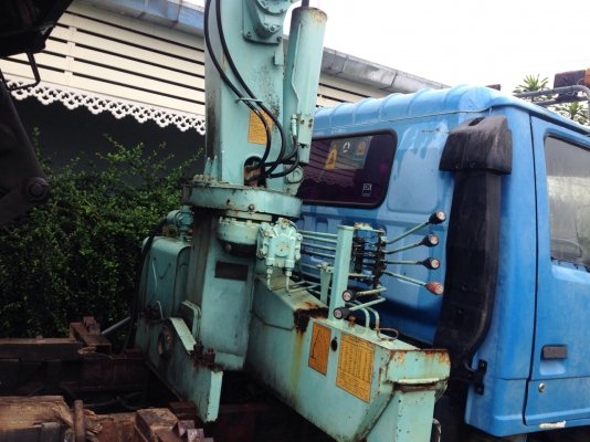 รถอีซูซุ 6 ล้อ ติดเครน 3 ตัน. NPR  115 แรงม้า.  ปี 33       สนใจติดต่อ  081 - 6079515