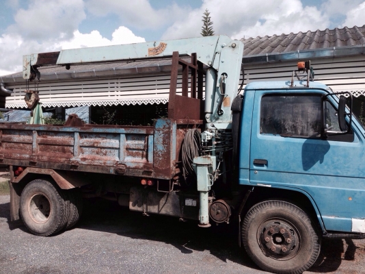 รถอีซูซุ 6 ล้อ ติดเครน 3 ตัน. NPR  115 แรงม้า.  ปี 33       สนใจติดต่อ  081 - 6079515