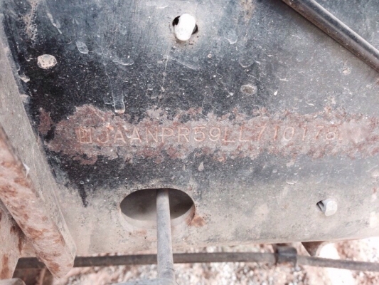 รถอีซูซุ 6 ล้อ ติดเครน 3 ตัน. NPR  115 แรงม้า.  ปี 33       สนใจติดต่อ  081 - 6079515