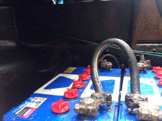 รถอีซูซุ 6 ล้อ ติดเครน 3 ตัน. NPR  115 แรงม้า.  ปี 33       สนใจติดต่อ  081 - 6079515