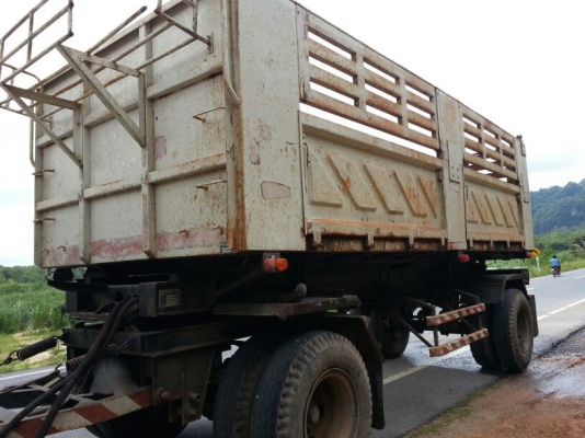 ขายหางพ่วง  สามมิต  2  เพลา. ปี 47     สนใจติดต่อ  081 - 6079515