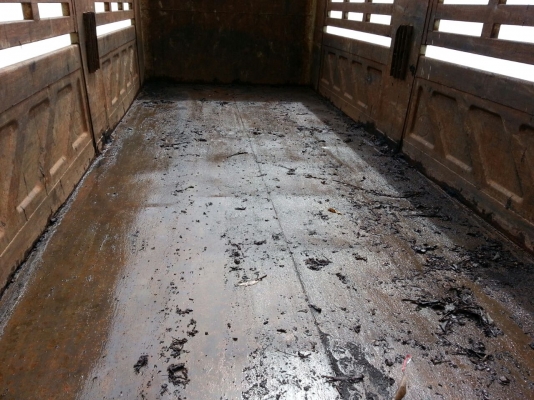 ขายหางพ่วง  สามมิต  2  เพลา. ปี 47     สนใจติดต่อ  081 - 6079515