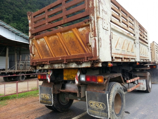 ขายหางพ่วง  สามมิต  2  เพลา. ปี 47     สนใจติดต่อ  081 - 6079515