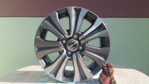 ขายล้อแม็กเดิม honda freed mc 15" สนใจติดต่อเล็กคลองสามครับ 081-3747940