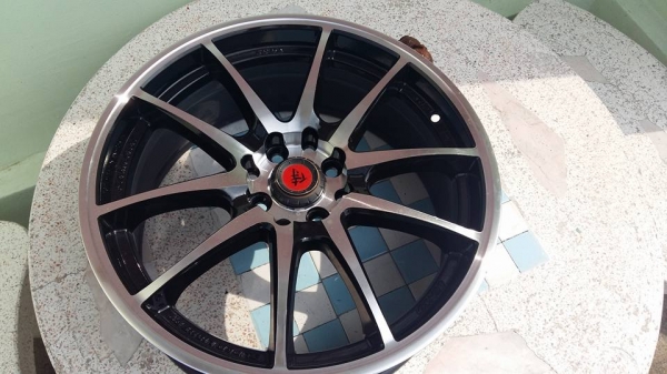 ขายล้อแม็กมือ2 lenso samurai sc-01 17"  สนใจติดต่อเล็กคลองสามครับ 081-3747940