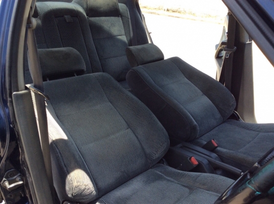 ขายรถ Honda accord ตาเพชรไฟท้ายสั้น ปี94 เครื่องหัวฉีดเดิม 2.0 เกียร์ออโต้ ติดแก๊สLPG ไฟฟ้าทั้งคัน ภายในเบาะเดิมๆสวยมากสะอาด แอร์เย็นฉ่ำ ตัวถังเดิมๆสีเงาๆรถทรงเดิม รถสวยเดิมขับดีพร้อมใช้งานได้เลยครับ ขายถูกครับ