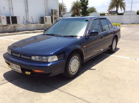 ขายรถ Honda accord ตาเพชรไฟท้ายสั้น ปี94 เครื่องหัวฉีดเดิม 2.0 เกียร์ออโต้ ติดแก๊สLPG ไฟฟ้าทั้งคัน ภายในเบาะเดิมๆสวยมากสะอาด แอร์เย็นฉ่ำ ตัวถังเดิมๆสีเงาๆรถทรงเดิม รถสวยเดิมขับดีพร้อมใช้งานได้เลยครับ ขายถูกครับ