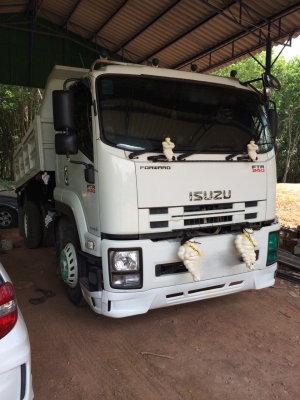 รถอีซูซุ 6 ล้อดั้ม FTR  240 แรงม้า. ปี 53    สนใจติดต่อ  081 - 6079515