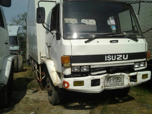 ขาย รถบรรทุก 6 ล้อ ISUZU 175 แรง