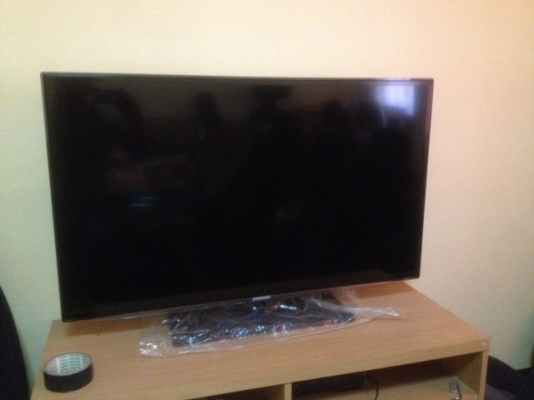 SAMSUNG SMART TV SLIM LED 5600  40 นิ้วต่อเน็ตได้สภาพสวยพร้อมใช้