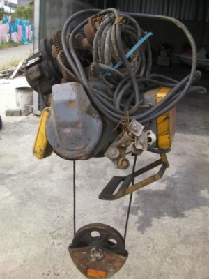 ลอกไฟฟ้า ฮิตาชิขนาด 2 ตัน ขายตามสภาพเก่านอก ราคา 29,000บาท ลอกไฟฟ้า ฮิตาชิขนาด 2 ตัน ขายตามสภาพเก่านอก ราคา 29,000บาท