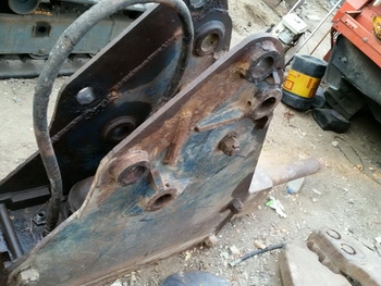 หัวเจาะ เบรคเกอร์ กระแทกปูน สำหรับรถขุด แบคโฮ PC 120 ขายถูก ตามสภาพ หัวเจาะ เบรคเกอร์ กระแทกปูน สำหรับรถขุด แบคโฮ PC 120 ขายถูก ตามสภาพ