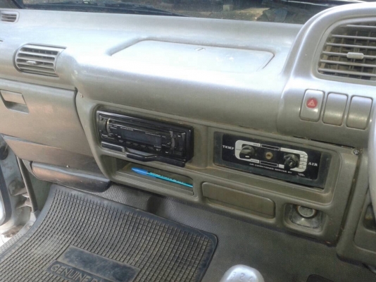 ขาย 6 ล้อ NKR 110 ปี 41 คัสซีสวยตลอดเส้น แอร์เย็น เครื่องดีมาก ทะเบียนพร้อมโอน ขาย 6 ล้อ NKR 110 ปี 41 คัสซีสวยตลอดเส้น แอร์เย็น เครื่องดีมาก ทะเบียนพร้อมโอน