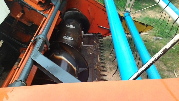 ขาย รถเกี่ยวข้าว DC-68G + เทลเลอร์บรรทุก