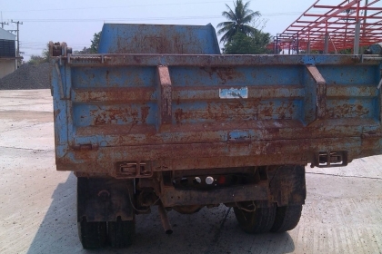 หกล้อ อีซูชุ TL74 ดั้ม3คิวเกียร์สั้น รถสภาพดีเดิมใช้งานได้เลย รถใช้ประจำวิ่งทางไกลสะบาย"เล่มทะเบียน ม79" บริการรับส่งถึง ราคา 168,000บ เราจัดไห้