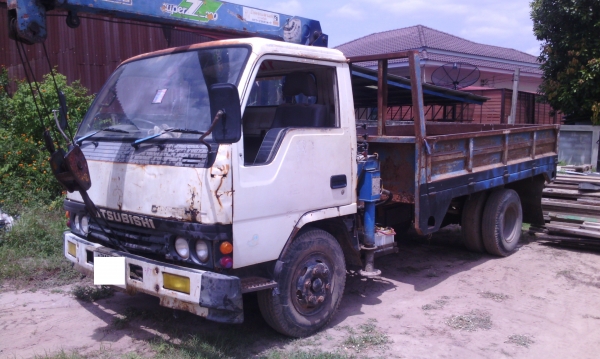 ขาย 6 ล้อ MITSUBISHI  แคนเตอร์ 115 แรงม้า ติดเครน ไม่มีทะเบียน