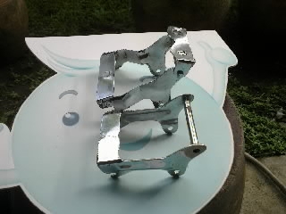 เหล็กรองเบาะซี